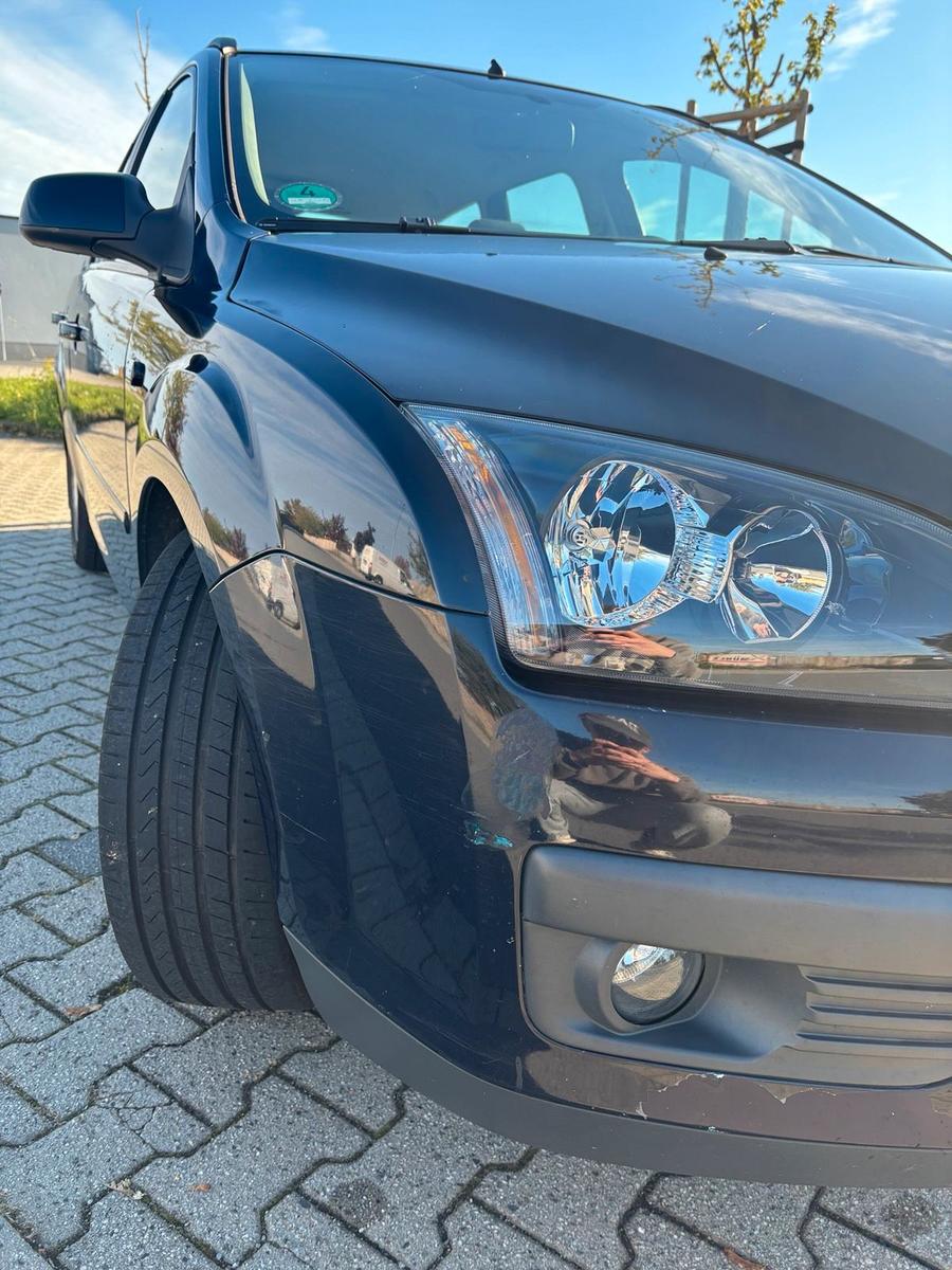 Ford Focus 2005 — photo 8