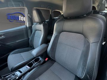 Toyota Auris Touring Sports - 11