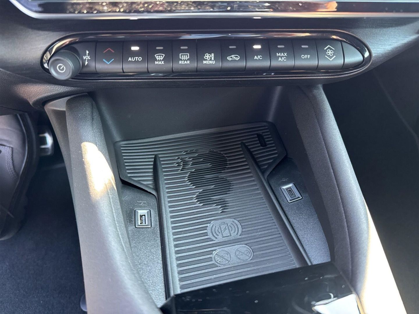 Fahrzeugabbildung Alfa Romeo Junior Ibrida SPECIALE -Frühjahrs-Sale- Technolo