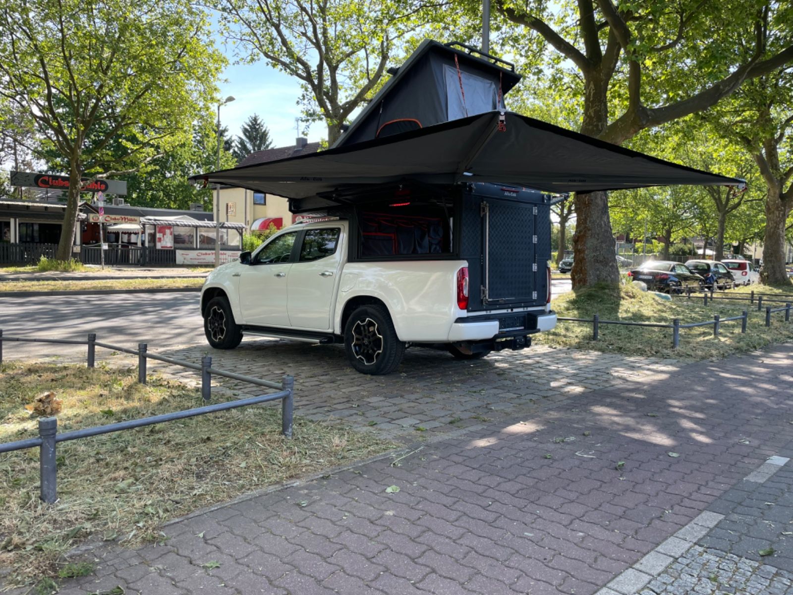 Fahrzeugabbildung Mercedes-Benz X 350d 4Matic DoKa*AluCab*Navi*4x4*Keyless*Kam*