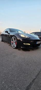 Porsche Panamera Turbo 4,8l V8 Chrono Sport Paket - Porsche Panamera aus 2010: 4s