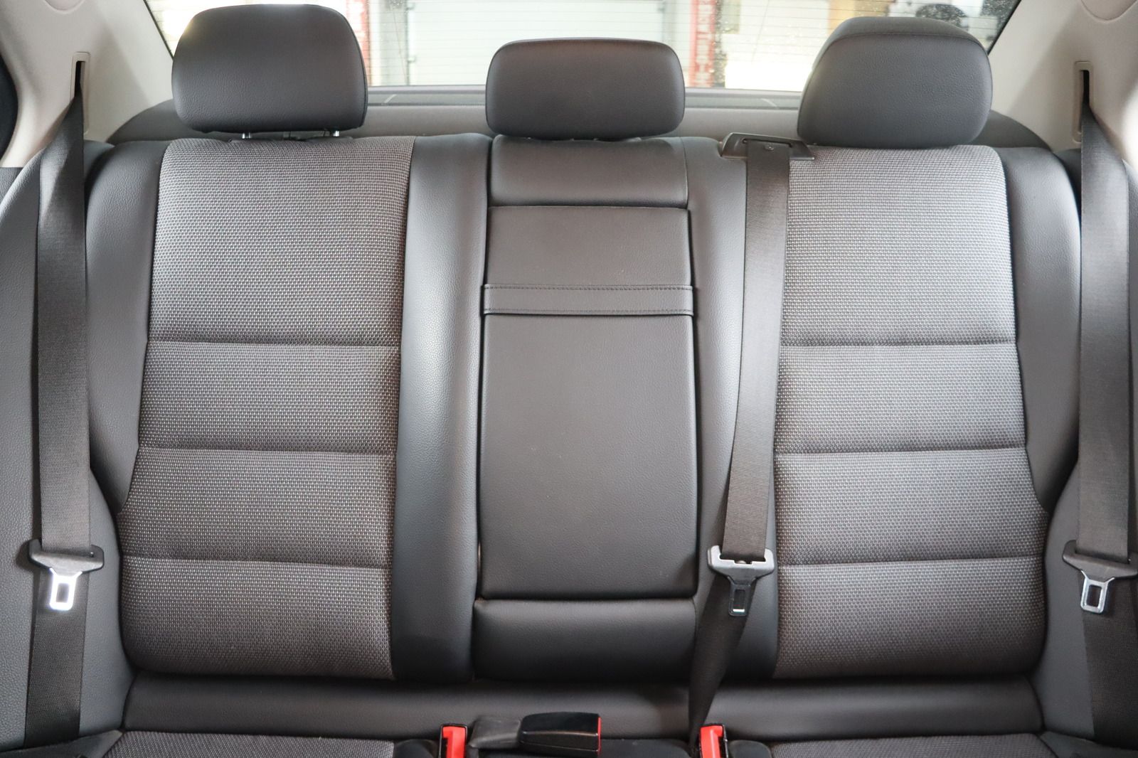 Fahrzeugabbildung Mercedes-Benz C 180 KOMPRESSOR HU/AU 02.27