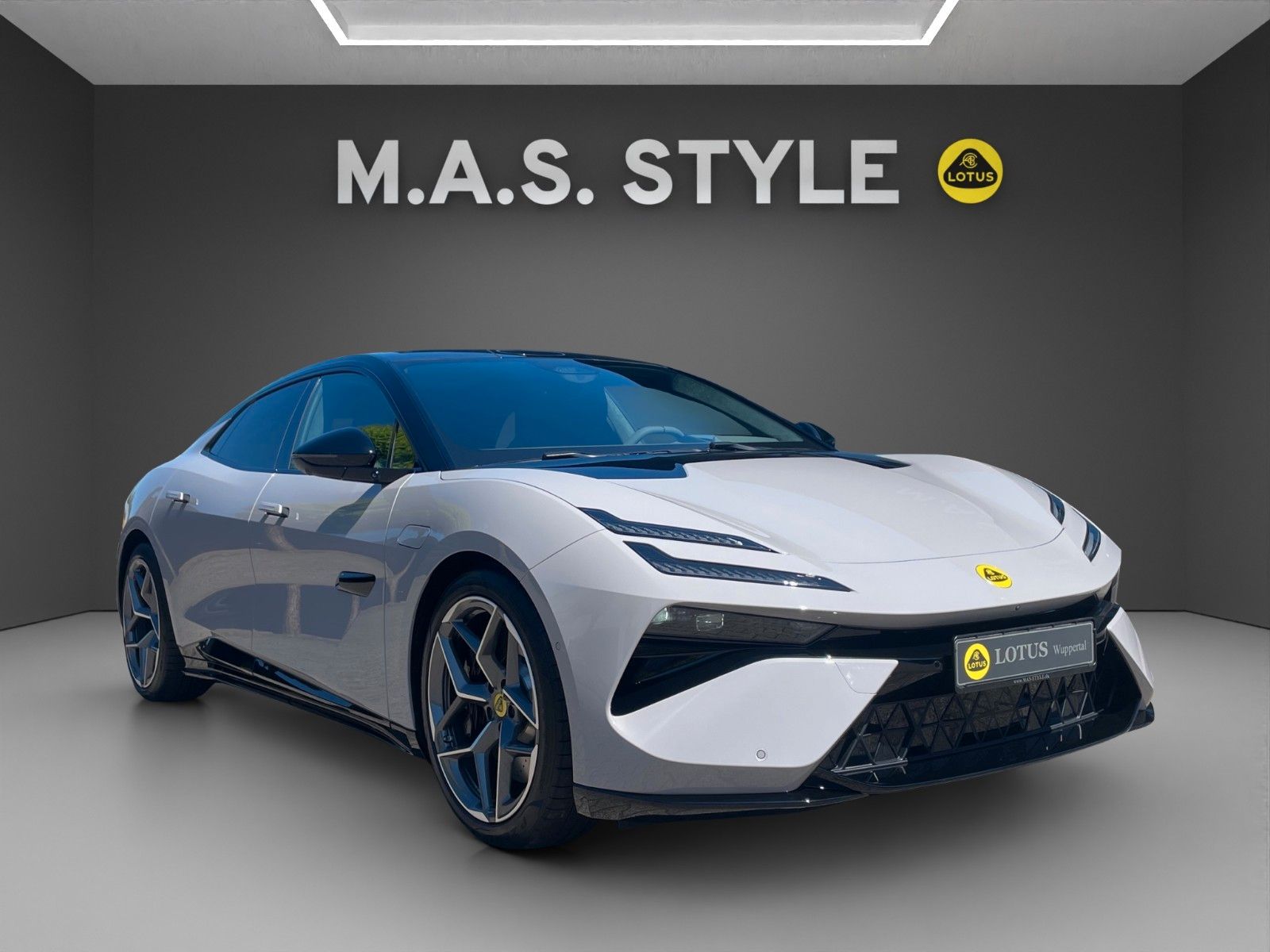 Fahrzeugabbildung Lotus Emeya Glasdach 21 Zoll mtl. Leasingrate 690,00€