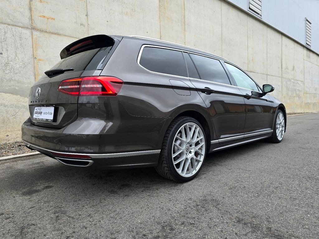 VW Passat Variant R-Line 2.0TDI 150PS DSG Pano DAB VW Passat Variant R-Line 2.0TDI 150PS DSG Pano DAB