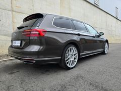 VW Passat Variant R-Line 2.0TDI 150PS DSG Pano DAB VW Passat Variant R-Line 2.0TDI 150PS DSG Pano DAB