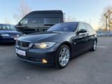 BMW 330i xDrive Lim. Aut. Xenon,Navi,Leder,PDC,17" - BMW 330 aus 2006: 330i