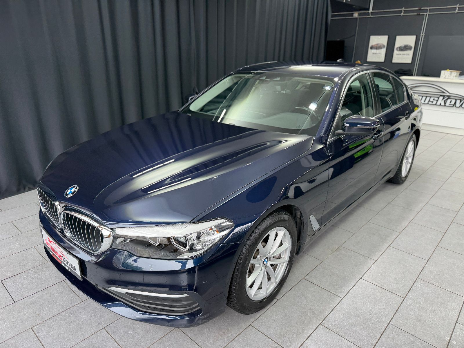 Fahrzeugabbildung BMW 530I Limousine|Driving Assistant|NAVI|PDC