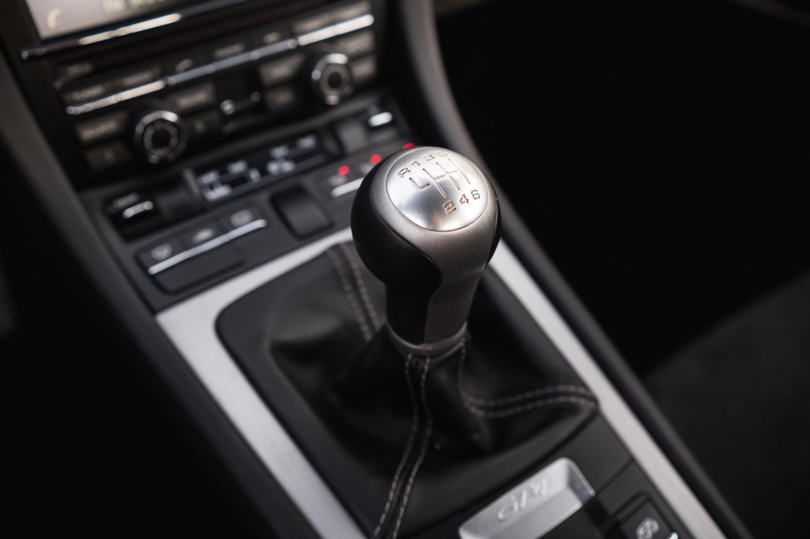 Fahrzeugabbildung Porsche Cayman 981 GT4- prom. Vorbesitz - MR Kit - 460PS