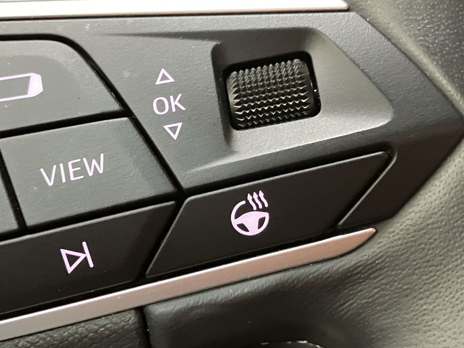 Fahrzeugabbildung SEAT Leon ST TSI Style LED Navi AID GRA PDC SH LM