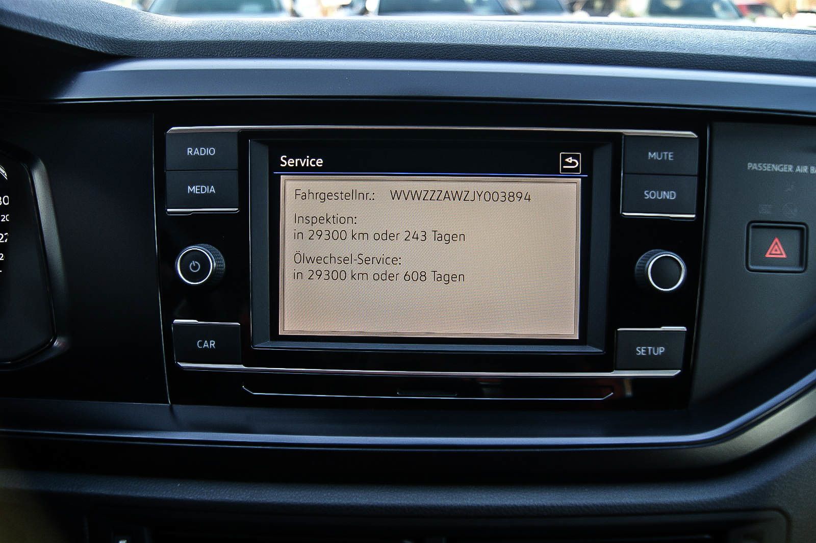 Fahrzeugabbildung Volkswagen Polo VI Trend 1.0 BMT ENERGETIC-ORANGE PDC KLIMA