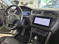 Fahrzeugabbildung Volkswagen Tiguan Allspace Highline 4Motion (PANO/360°CAM/L