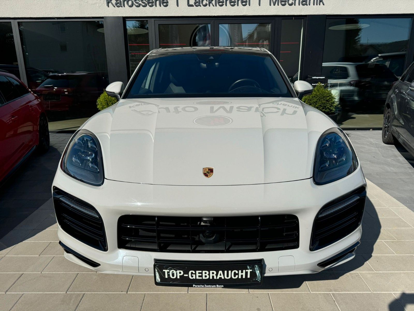 Fahrzeugabbildung Porsche Cayenne E-Hybrid*Approved11/27*Pano*Allradlenk*