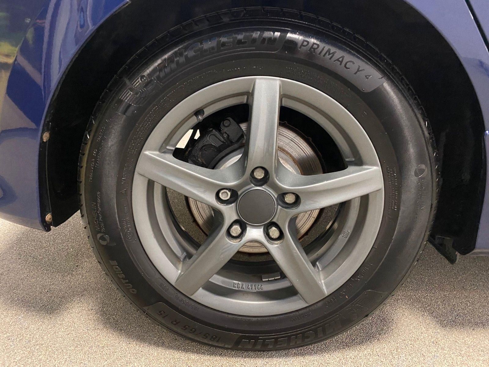 Fahrzeugabbildung Hyundai i30 1.4 Classic+ALUFELGEN+GARANTIE+KLIMA+HU NEU+