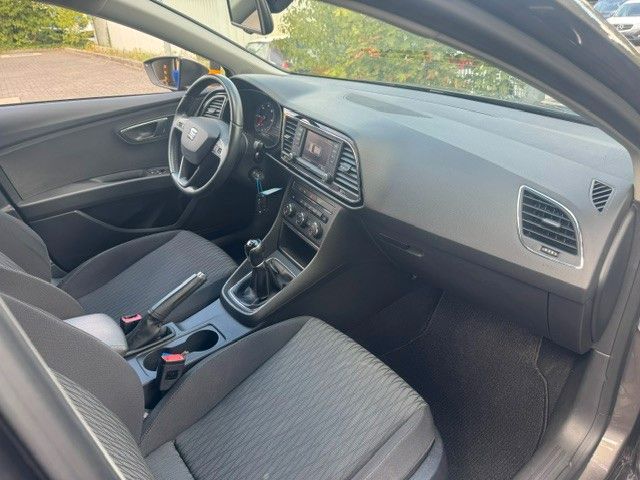 Fahrzeugabbildung SEAT Leon ST Style NAVI PDC MFL