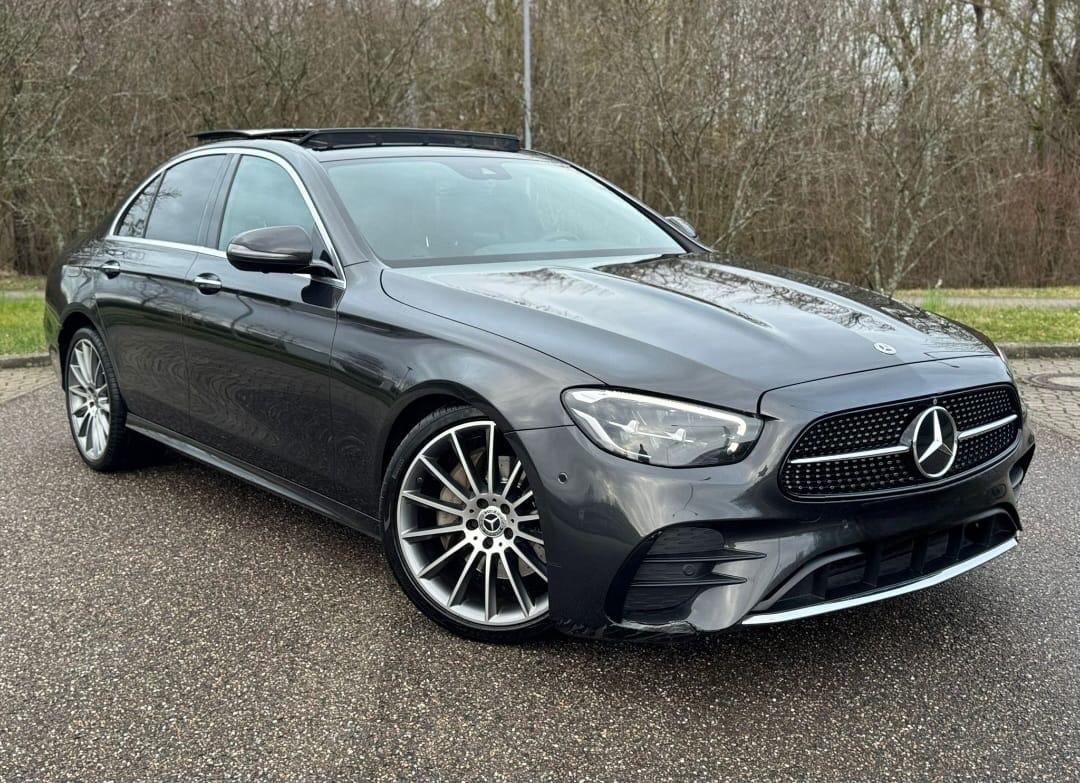 Mercedes-Benz E 220 d AMG Line Panorama