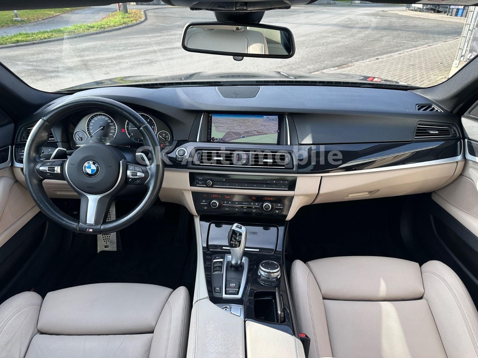 Fahrzeugabbildung BMW 520d Touring M-Sport/Shadow-Line/Navi/Pano/Kam.