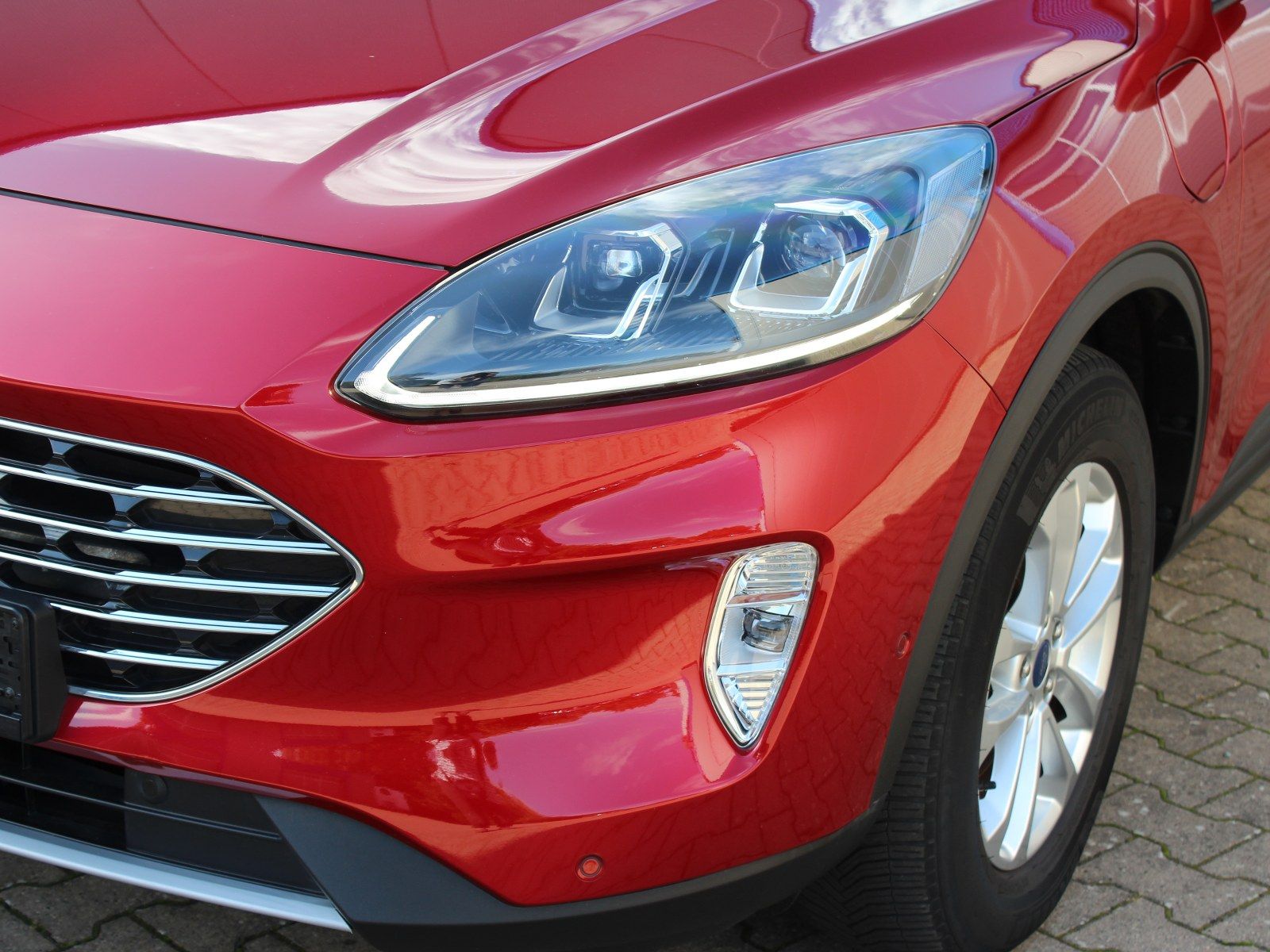 Fahrzeugabbildung Ford Kuga Plug-In Hybrid Titanium X 2,5 Duratec
