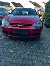 Volkswagen Golf 1.4 Comfortline Comfortline - aus 2005 mit Benzin-Antrieb: Kleinwagen