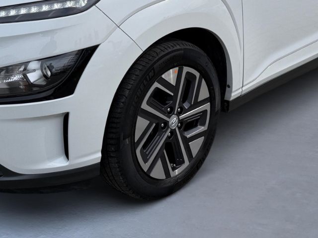 Fahrzeugabbildung Hyundai KONA Edition 30+ 2WD +KLIMA+RFK+NAVI+SHZ+PDC+UVM