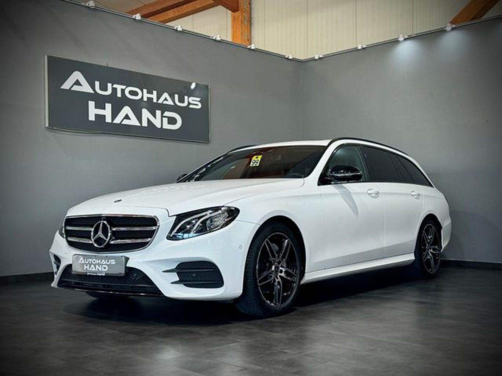 MERCEDES-BENZ E220d*T*AMG-LINE*360*HUD*iLS*SHD*NIGHT*