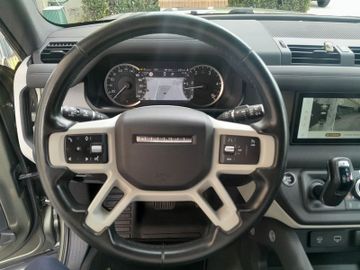 Land-Rover Defender - 10