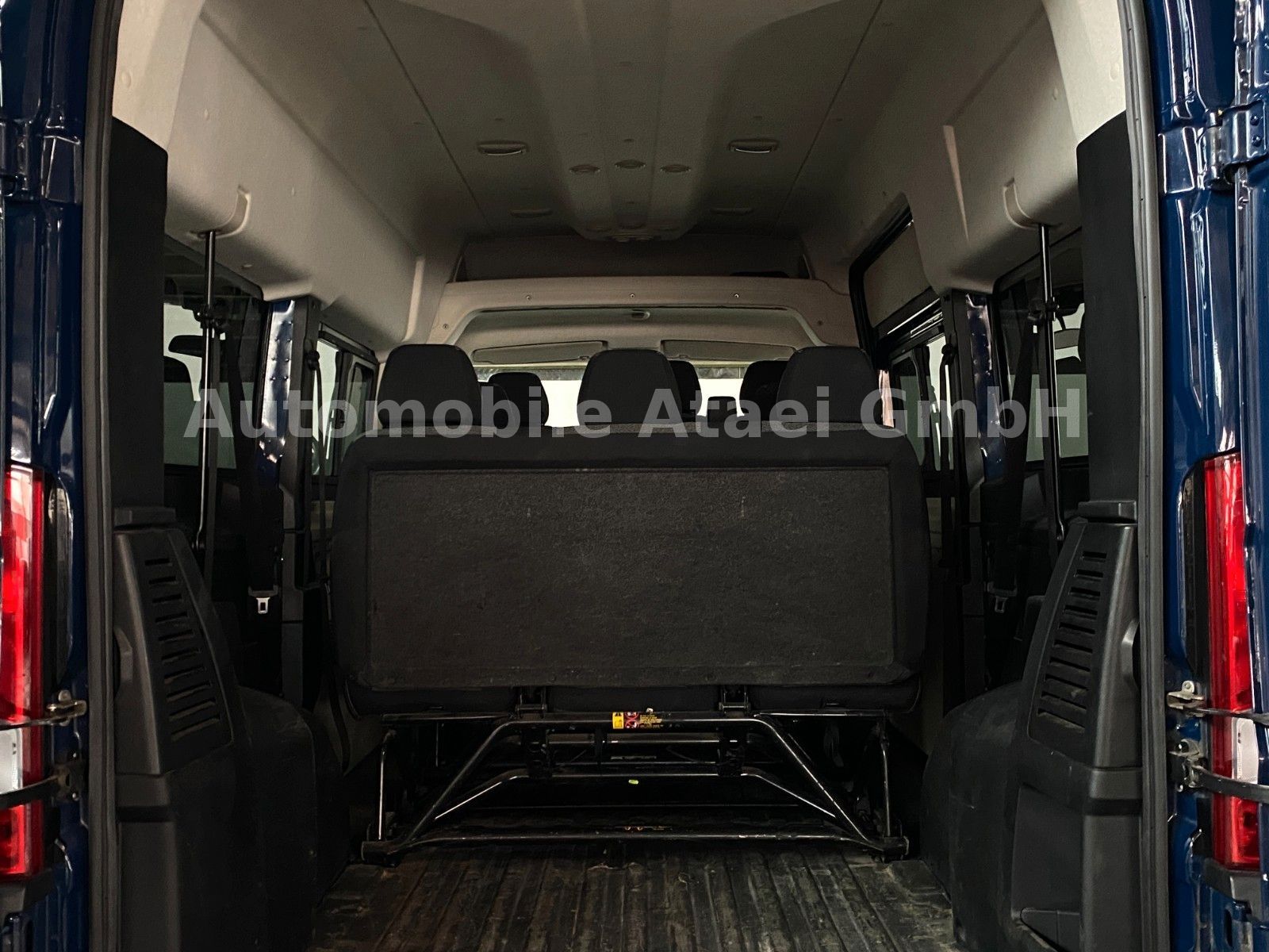 Fahrzeugabbildung Fiat Ducato 140 Erdgas Kombi MAXI 9-SITZE (4012)