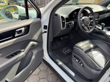 Porsche Cayenne - 8