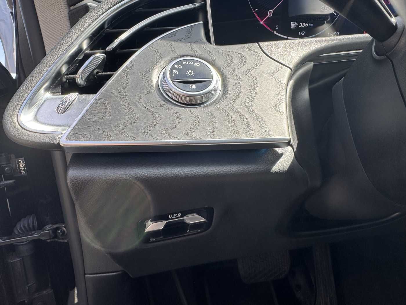 Fahrzeugabbildung Mercedes-Benz E 220 d Avantgarde+Pano+AHK+Distr+19Zoll+MBUX