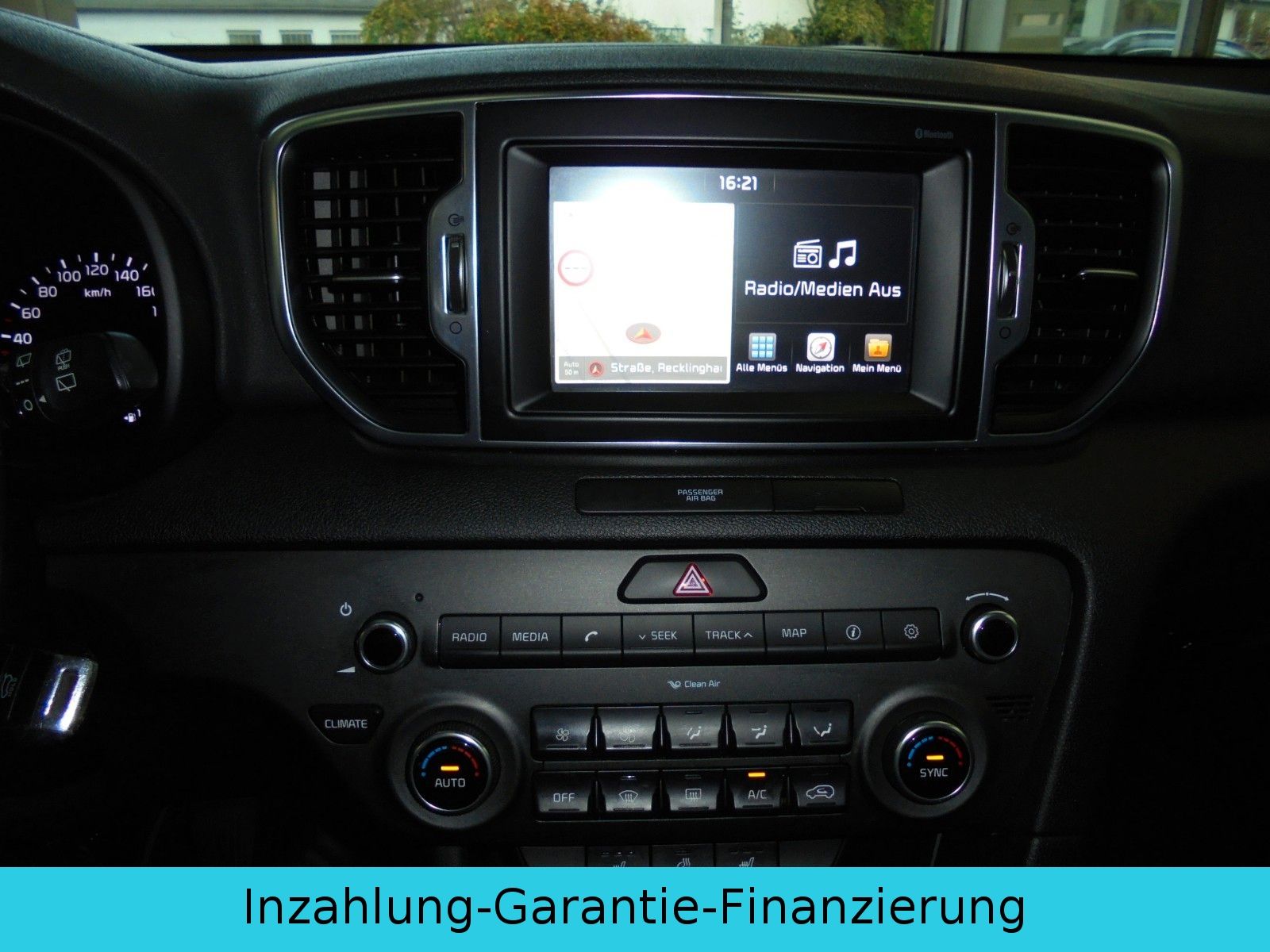 Fahrzeugabbildung Kia Sportage Dream Team 2WD Klimaaut/Kamara/Navi/Pdc