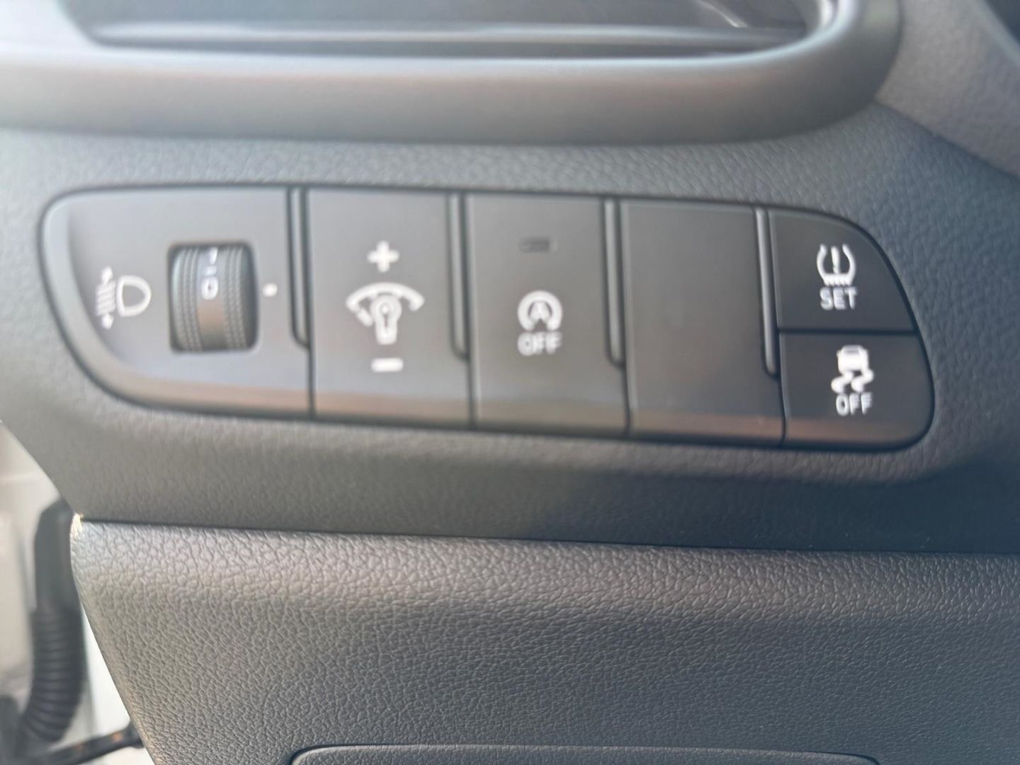 Fahrzeugabbildung Hyundai i30 1.6 CRDi TREND NAVI-P+ACAA+SHZ+KAMERA