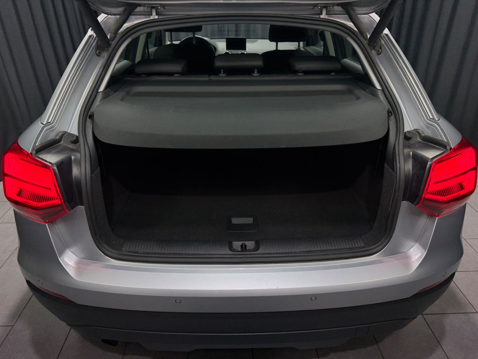 Fahrzeugabbildung Audi Q2 basis ultra|S-TRONIC|NAVI|PDC|LED LICHT|