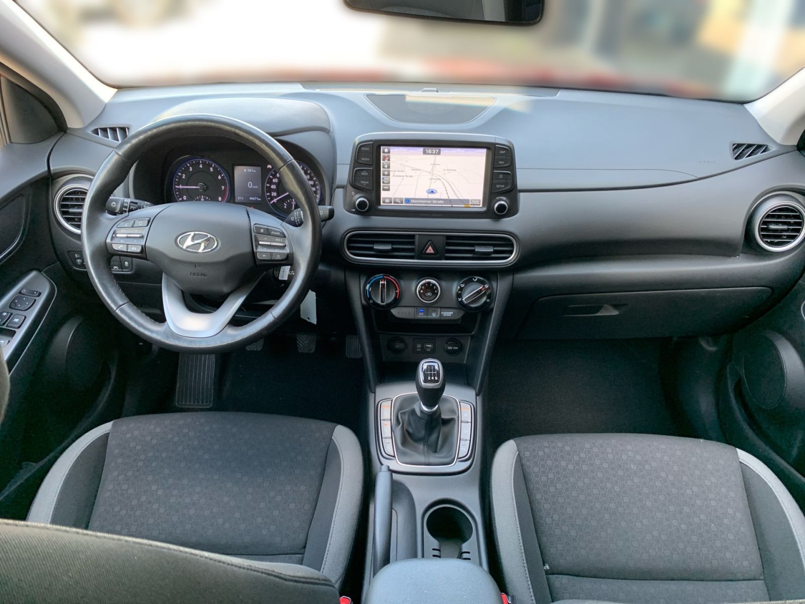 Fahrzeugabbildung Hyundai KONA 1.0 T-GDI Trend AHK Navi 8x bereift