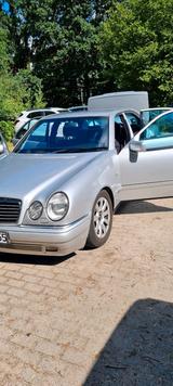 Mercedes-Benz MERCEDES E KLASSE W 210 - Mercedes-Benz 190 mit LPG-Antrieb