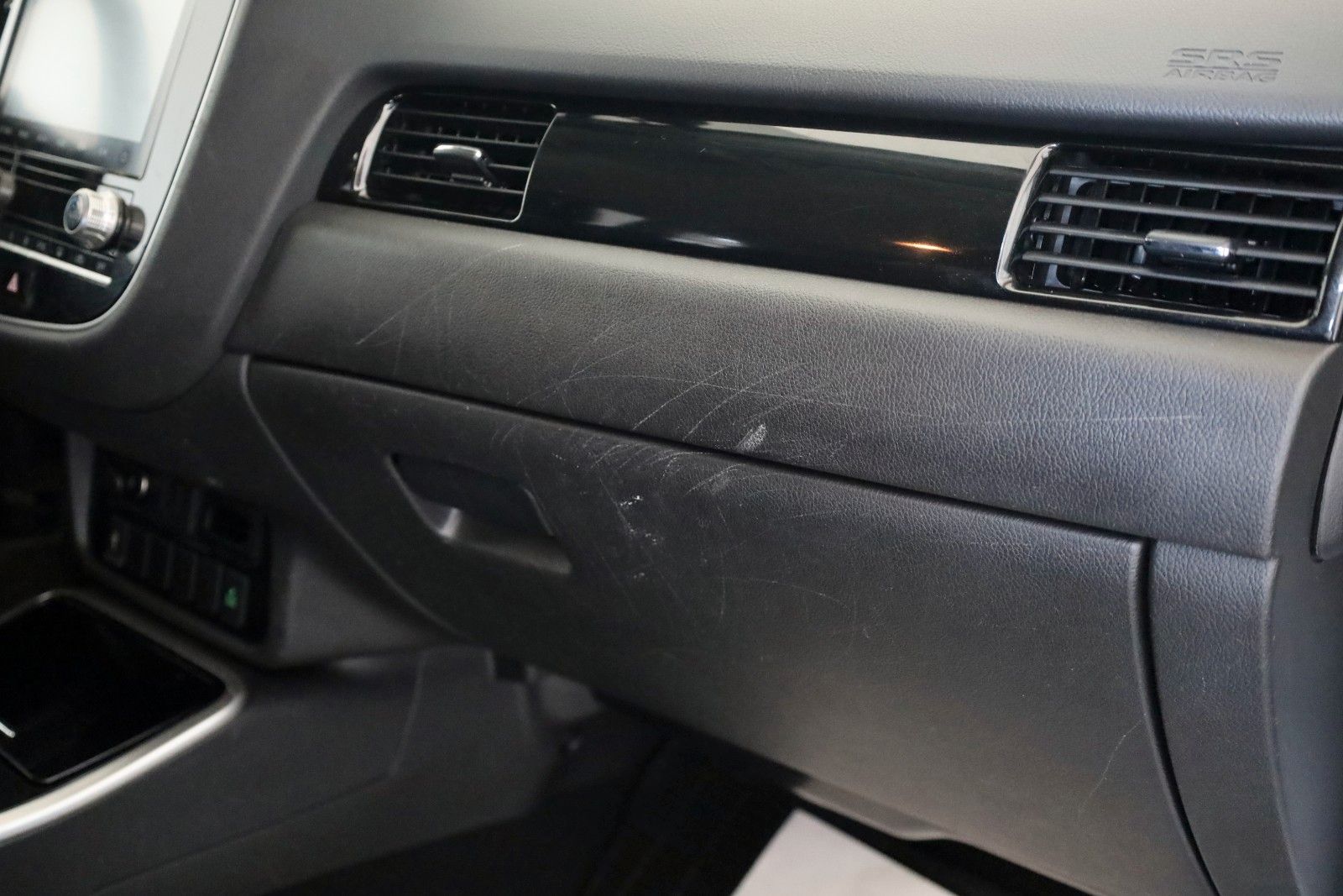 Fahrzeugabbildung Mitsubishi Outlander PHEV 4WD SH,PDC,Kamera,AHK,SR+WR