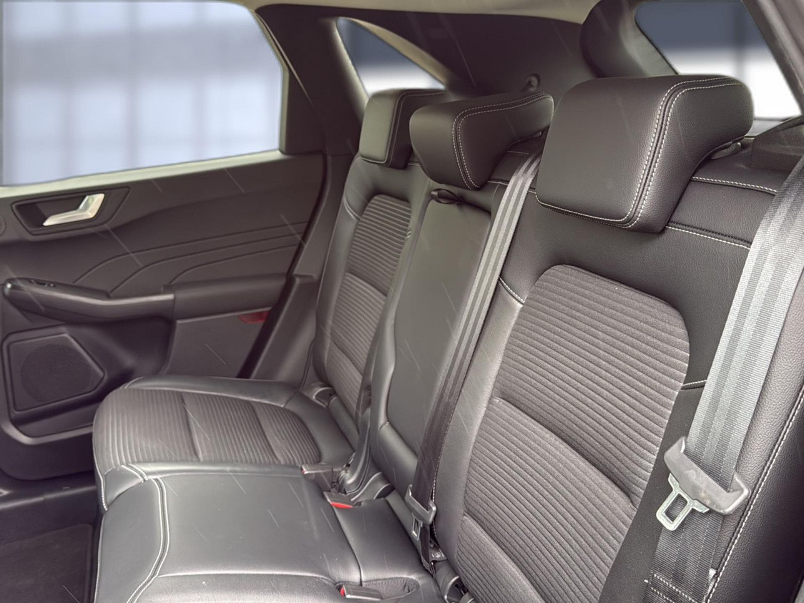 Fahrzeugabbildung Ford Kuga Plug-In Hybrid Titanium -unfallfrei/ 1.Hand
