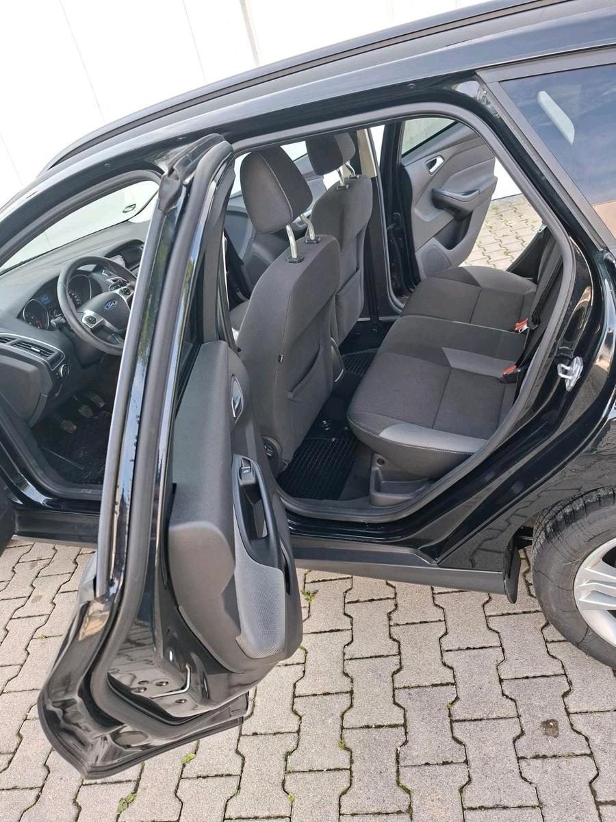 Ford Focus 2013 — photo 9