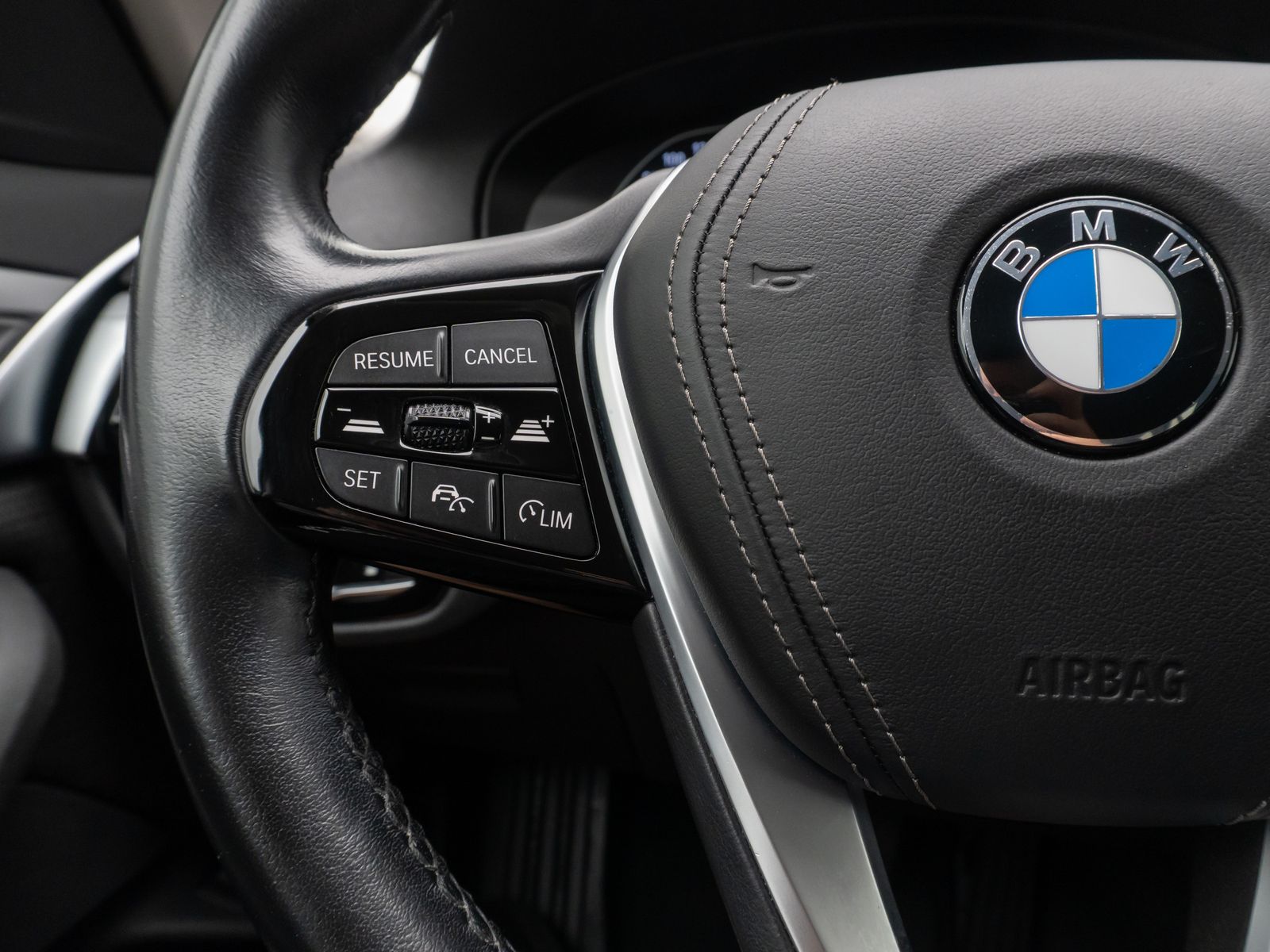 Fahrzeugabbildung BMW 520d DAB CockPit+ Lordos Stop&Go PDC Alarm LED