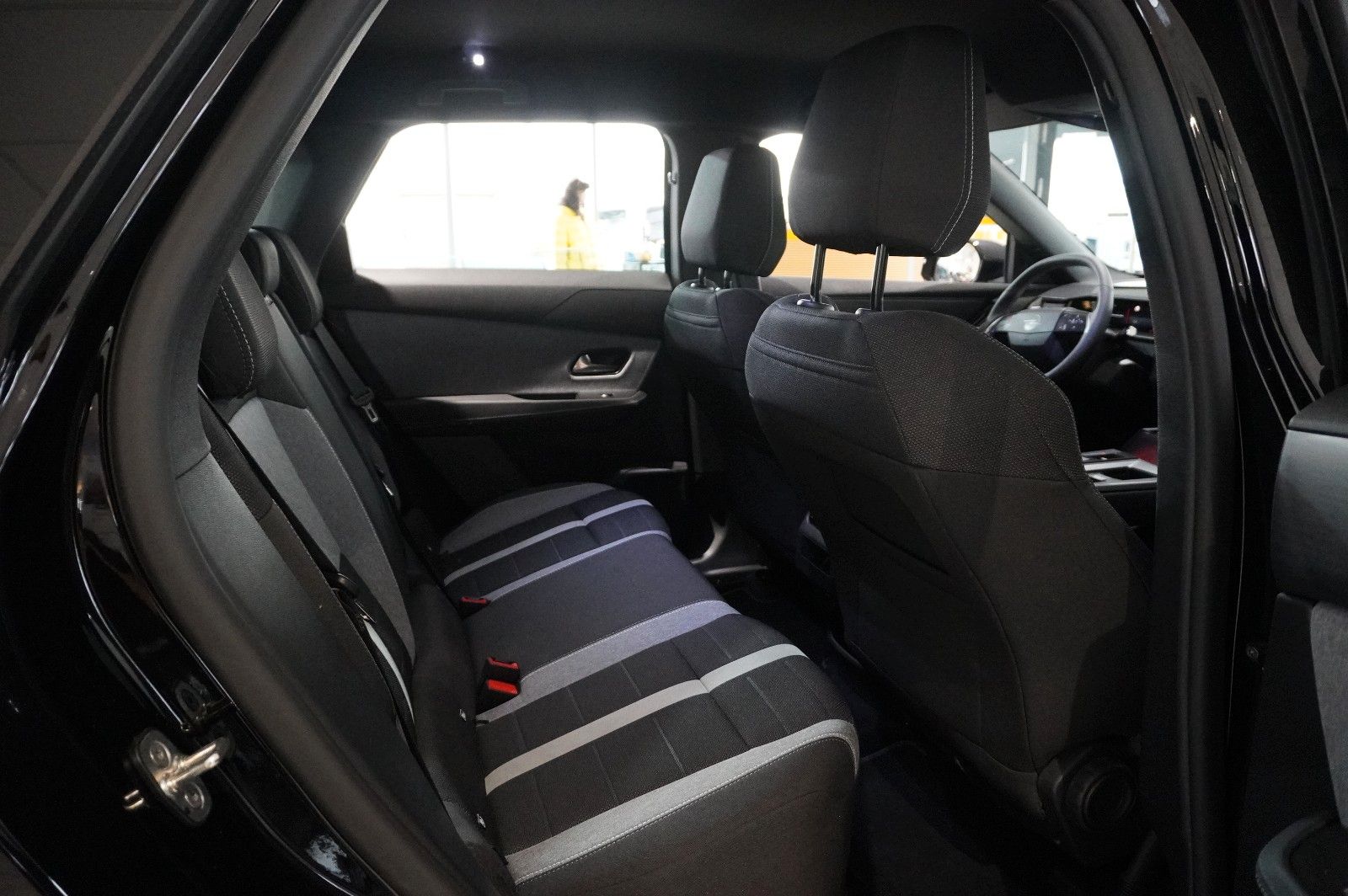 Fahrzeugabbildung Opel Grandland 1.2 48V HYBRID NAVI/LED/KAMERA/DAB+