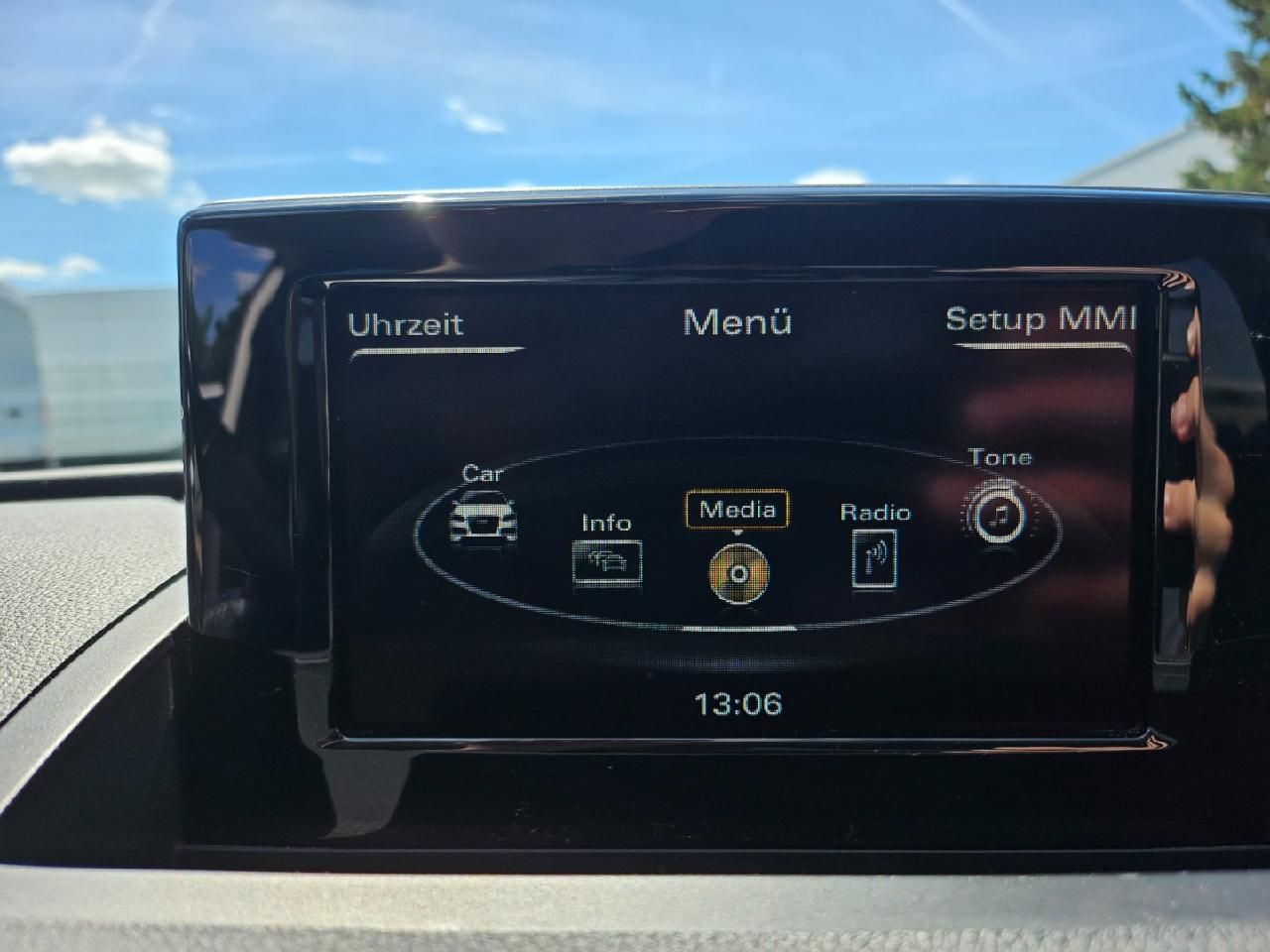 Fahrzeugabbildung Audi Q3 Automatik Allwetter