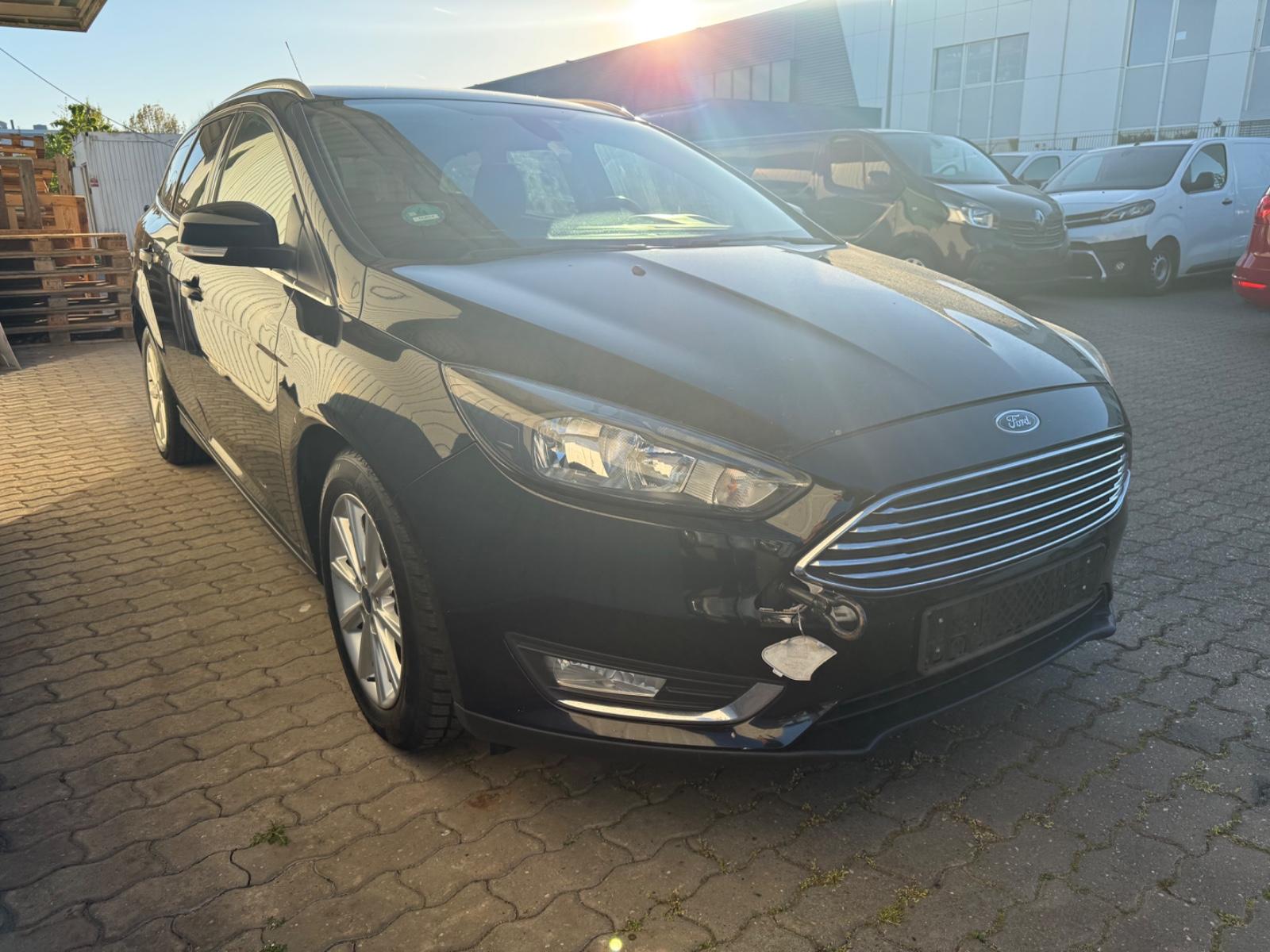 Ford Focus Turnier Titanium*1.0*Motorschaden*Dreht*