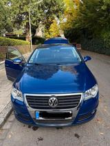 Volkswagen VW Passat B6 FSI 1,6 - Volkswagen Passat mit Benzin-Antrieb: Limousine, 1.6