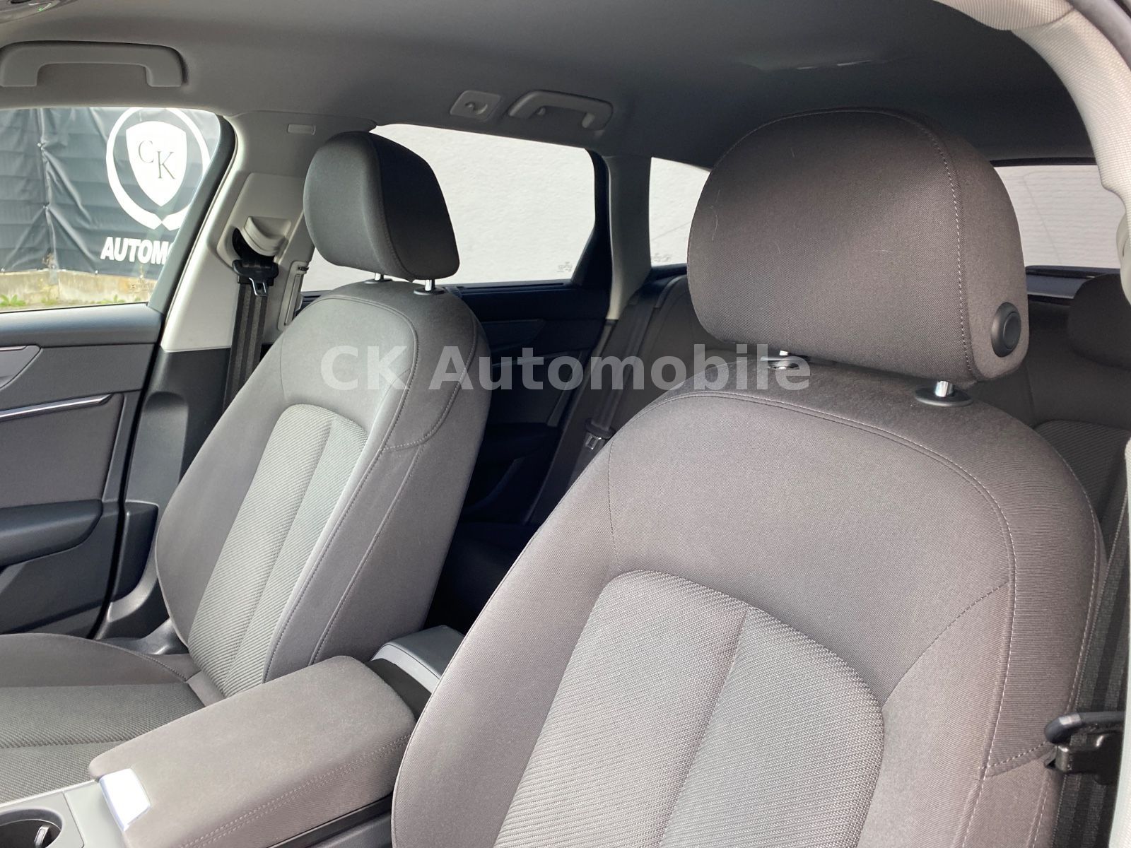 Fahrzeugabbildung Audi A6 Avant 45 TDI Quattro/Navi/Head-Up/LED/Kamera