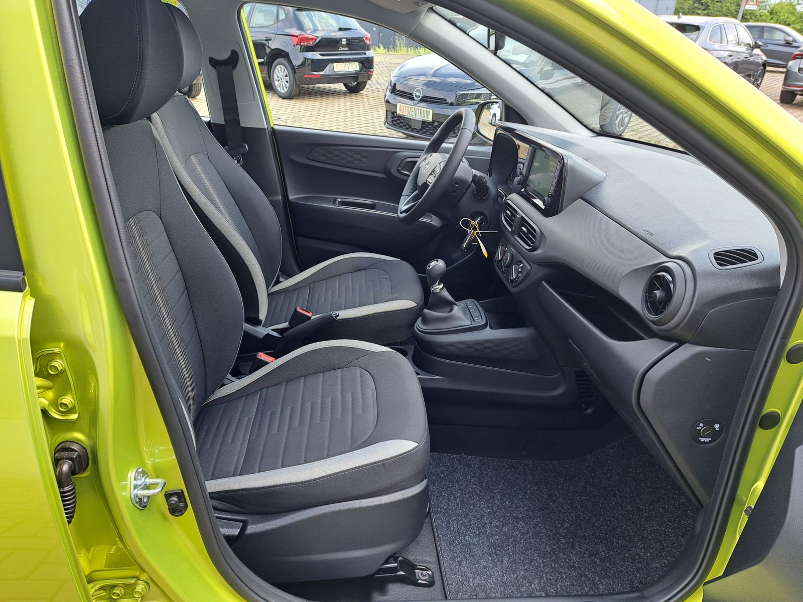 Fahrzeugabbildung Hyundai i10 1.0 MODELL 2025 NAVI WINTERPAKET KAMERA DAB