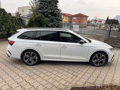 SKODA Octavia Combi RS 2.0 TDI DSG 4x4