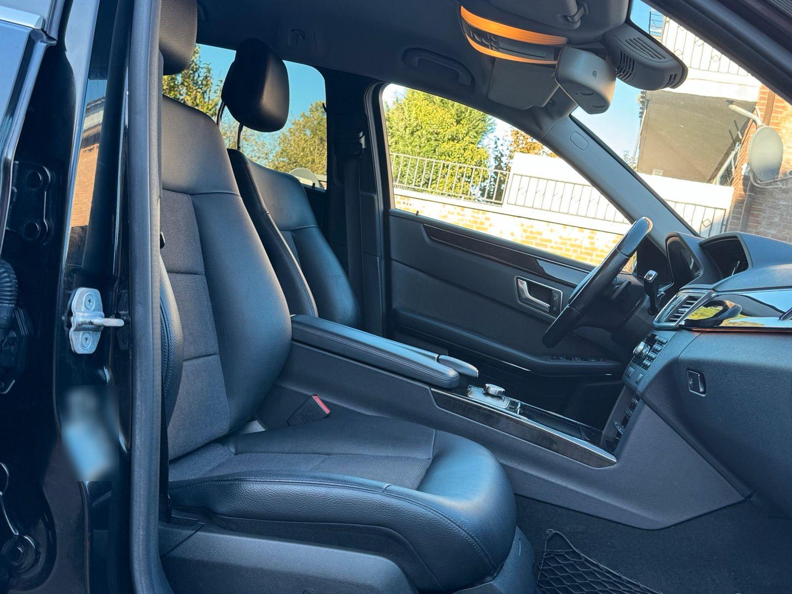 Mercedes-Benz E350 2013 — photo 15