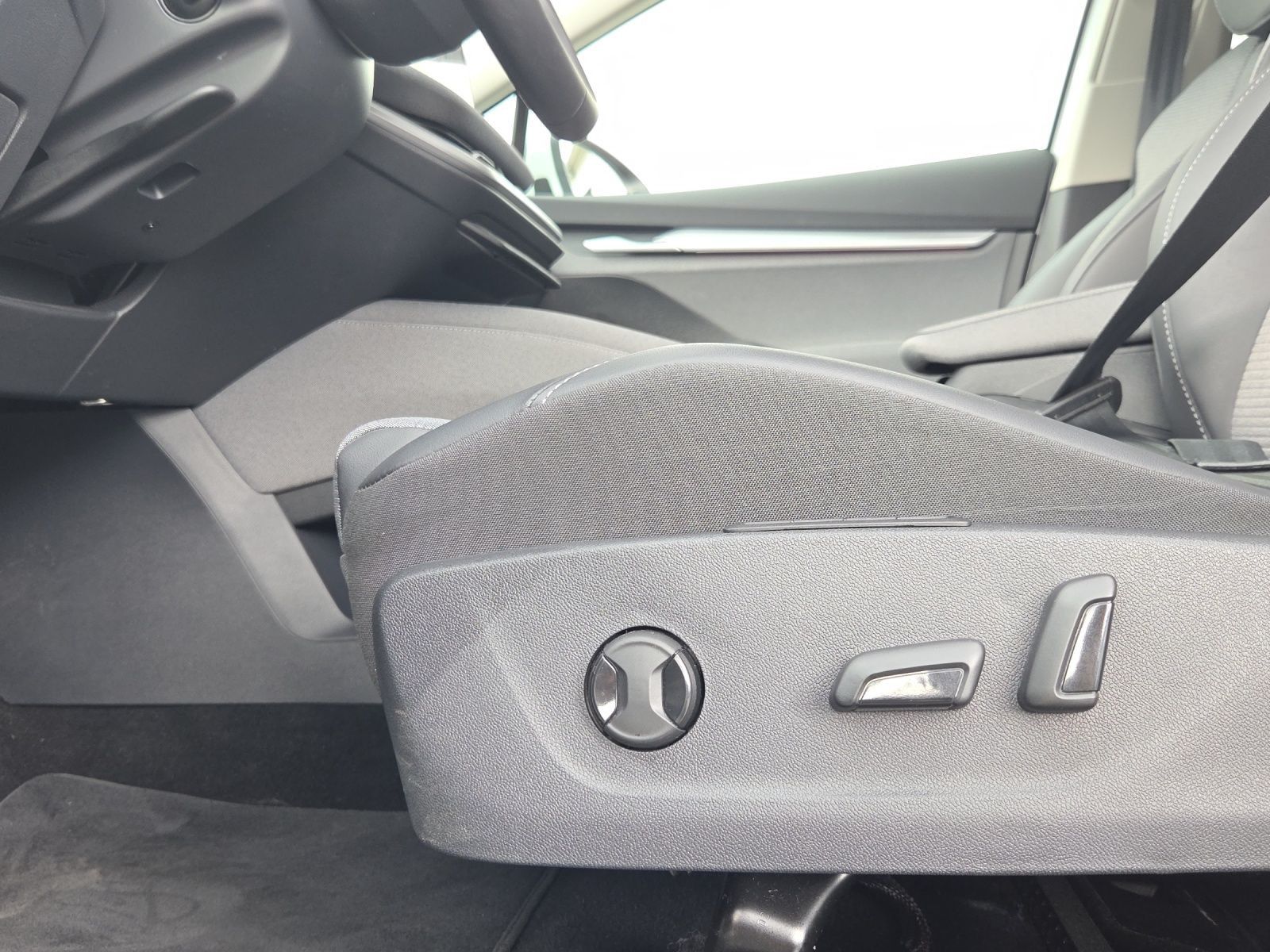 Skoda Enyaq - Bild 17