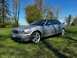 Jaguar XJ8 Lang ; Scheckheftgepflegt ; Sammlerzustand - Jaguar XJ8 mit Schiebedach