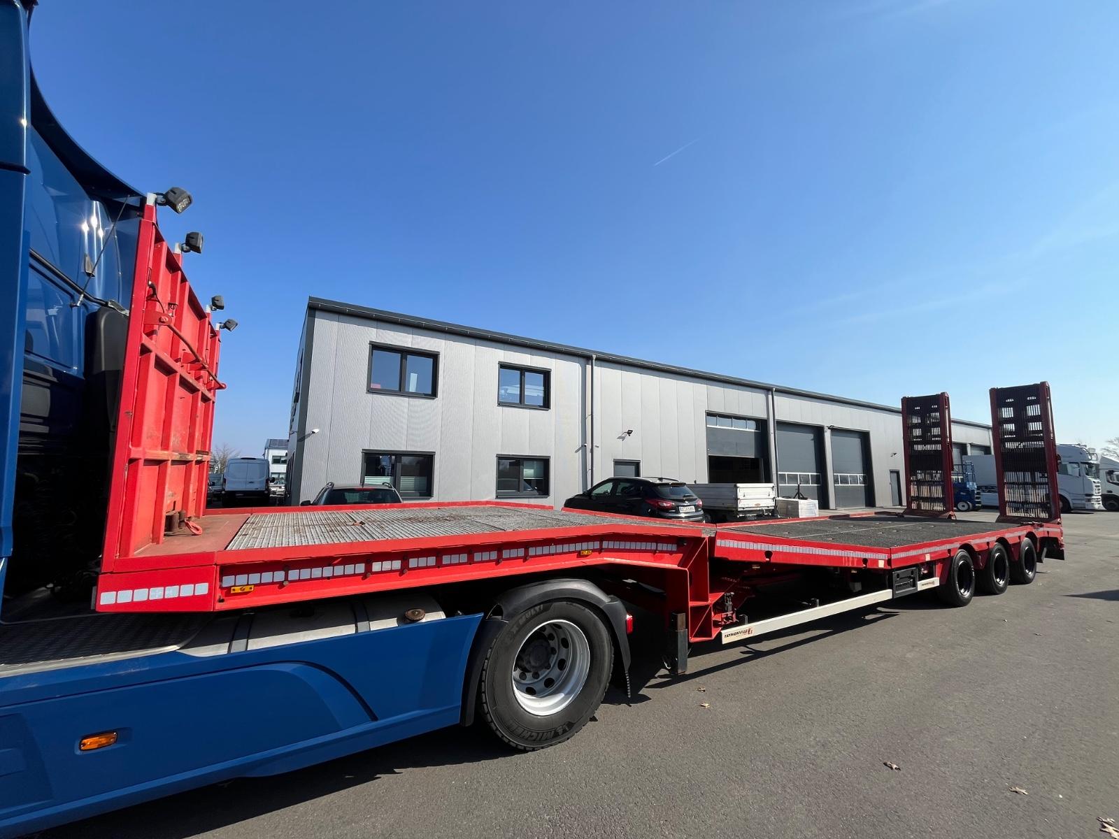 Faymonville Tieflader Stapler Hebebühnen Rampen 24 Volt