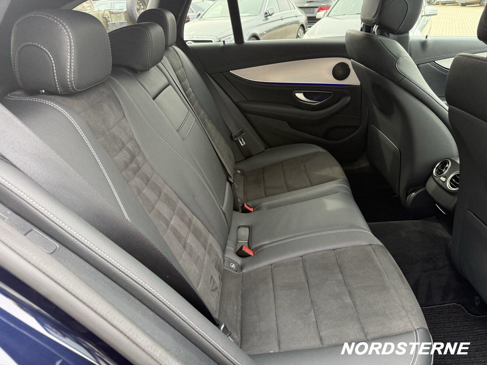 Mercedes-Benz E 220 d T AMG-LINE+DISTRONIC+MULTIBEAM+SHD+WIDE