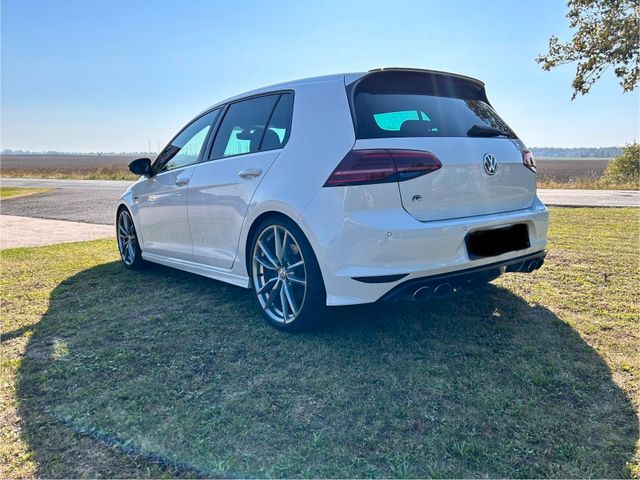 Volkswagen Golf VII Lim. R BMT 4Motion